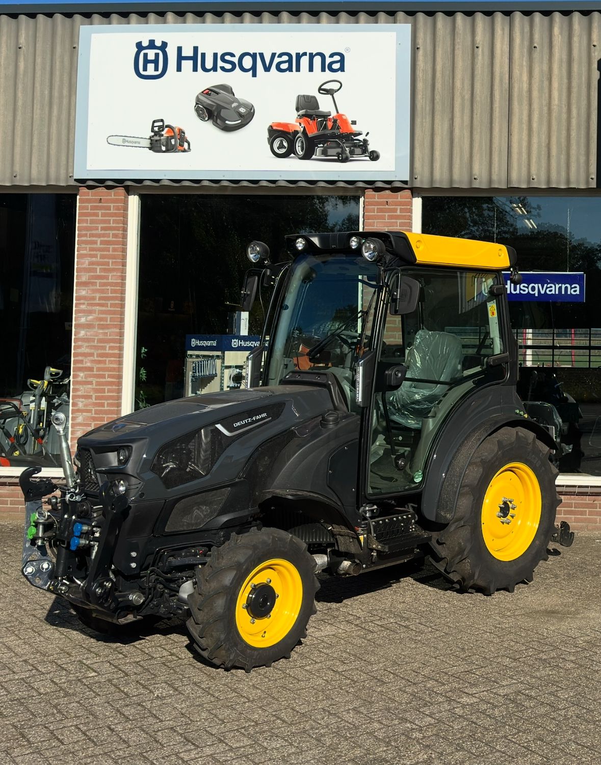 Alternative view of Deutz-Fahr 5100DS TTV