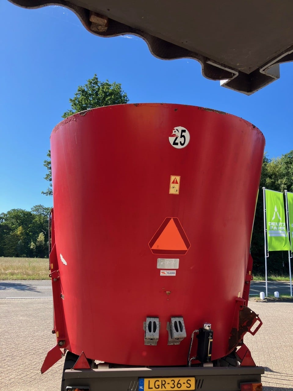 Alternative view of RMH Mixell 16W